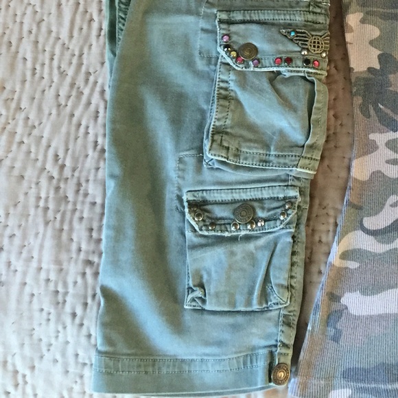 ROBIN’S JEANS, Shorts - Picture 7 of 12
